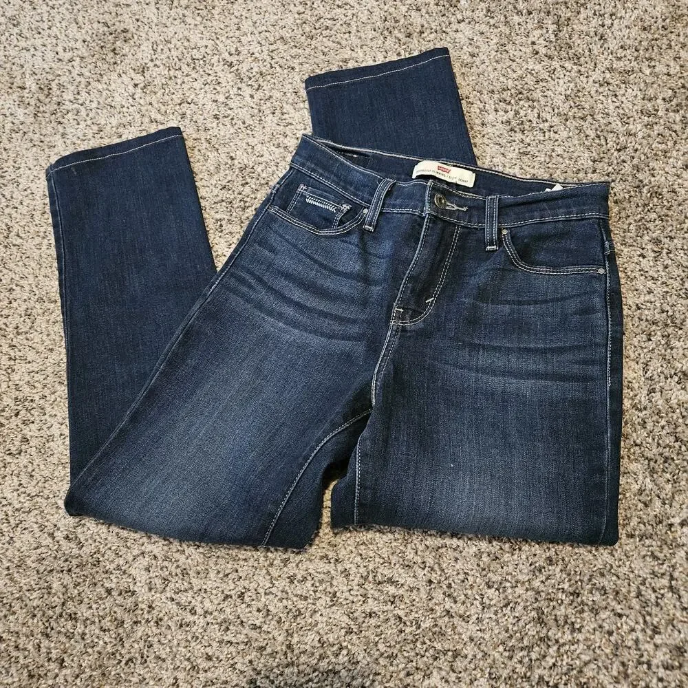 Levi's 512 Perfectly Slimming Womens Sz 6M Blue Denim Straight Leg Jeans Casual - Picture 1 of 11
